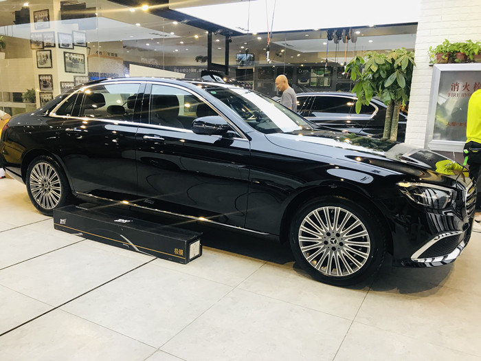 奔驰E300L隐形车衣施工案例