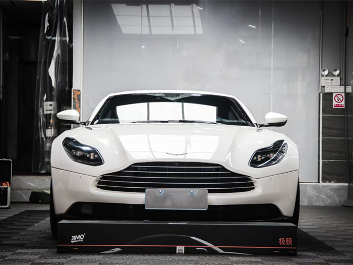 阿斯顿马丁DB11