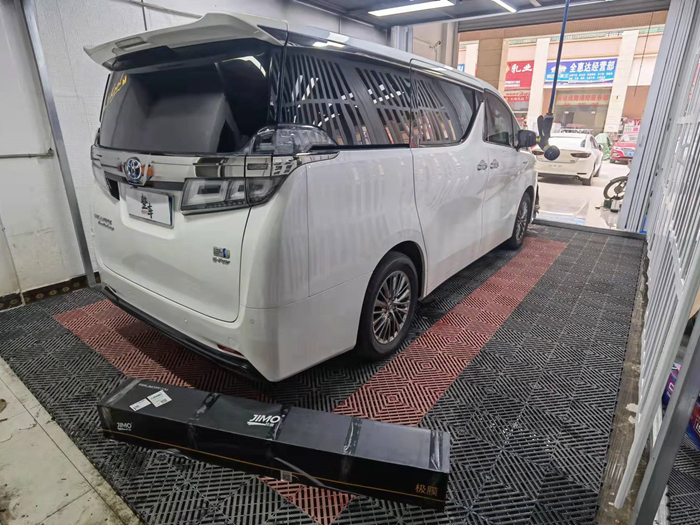 丰田-20款威尔法双擎2.5L HV尊贵版