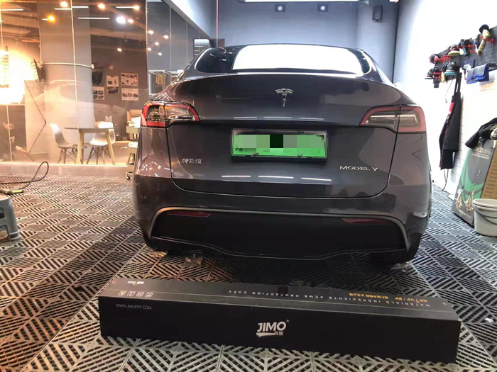 特斯拉-MODEL-Y
