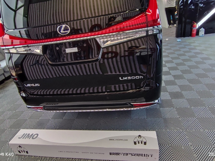 雷克萨斯-LM300h